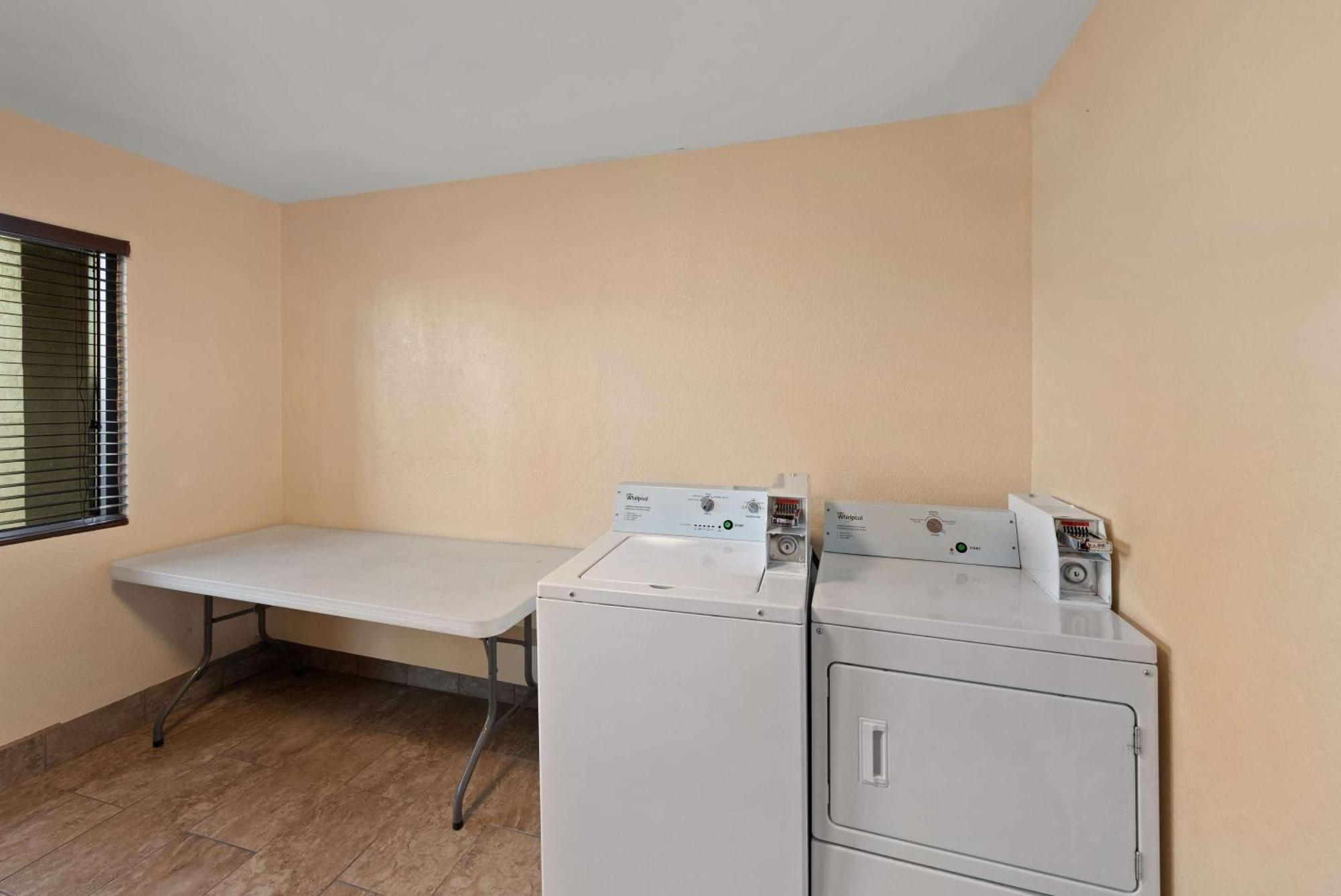 Best Western Executive Inn Grove City Dış mekan fotoğraf