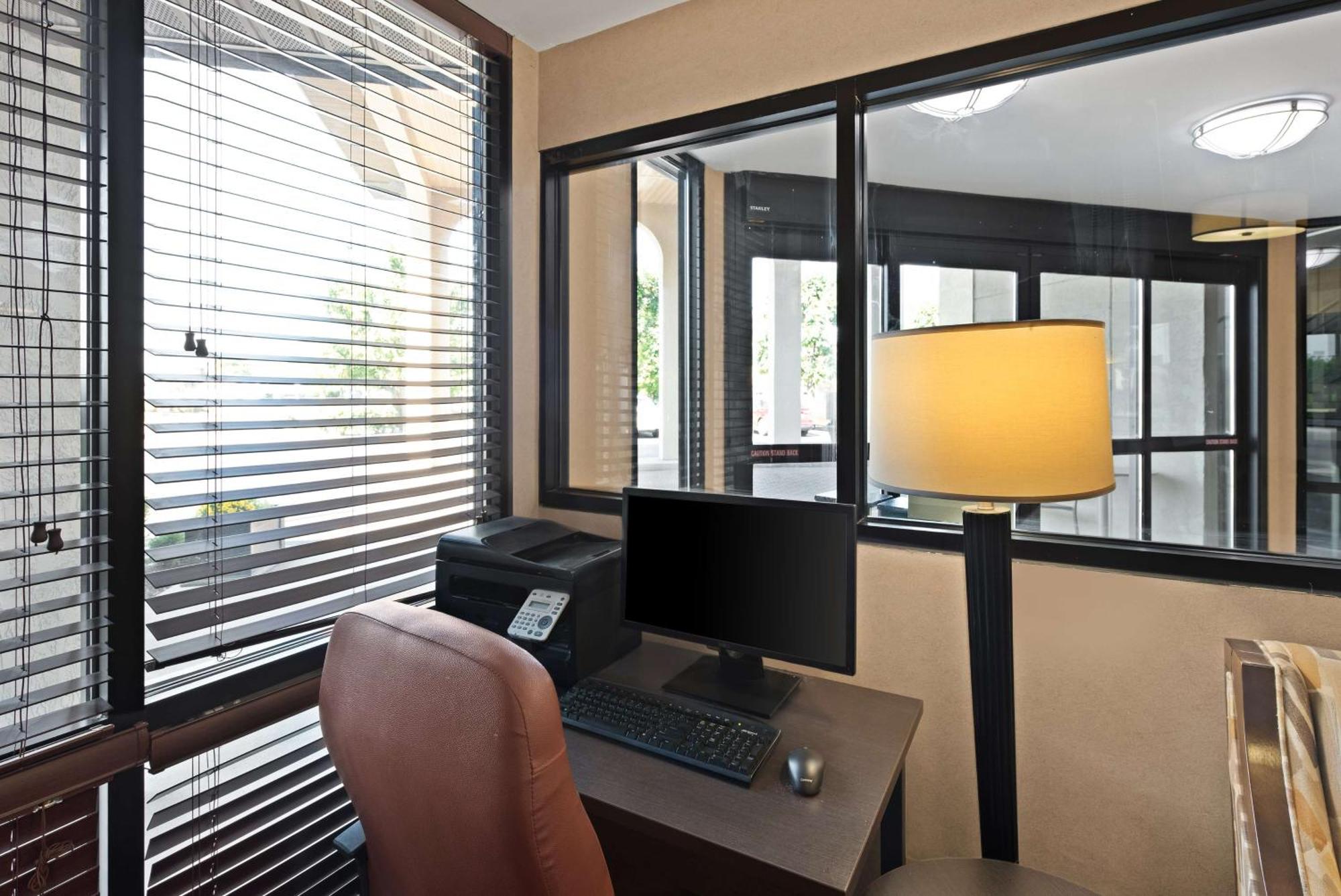 Best Western Executive Inn Grove City Dış mekan fotoğraf