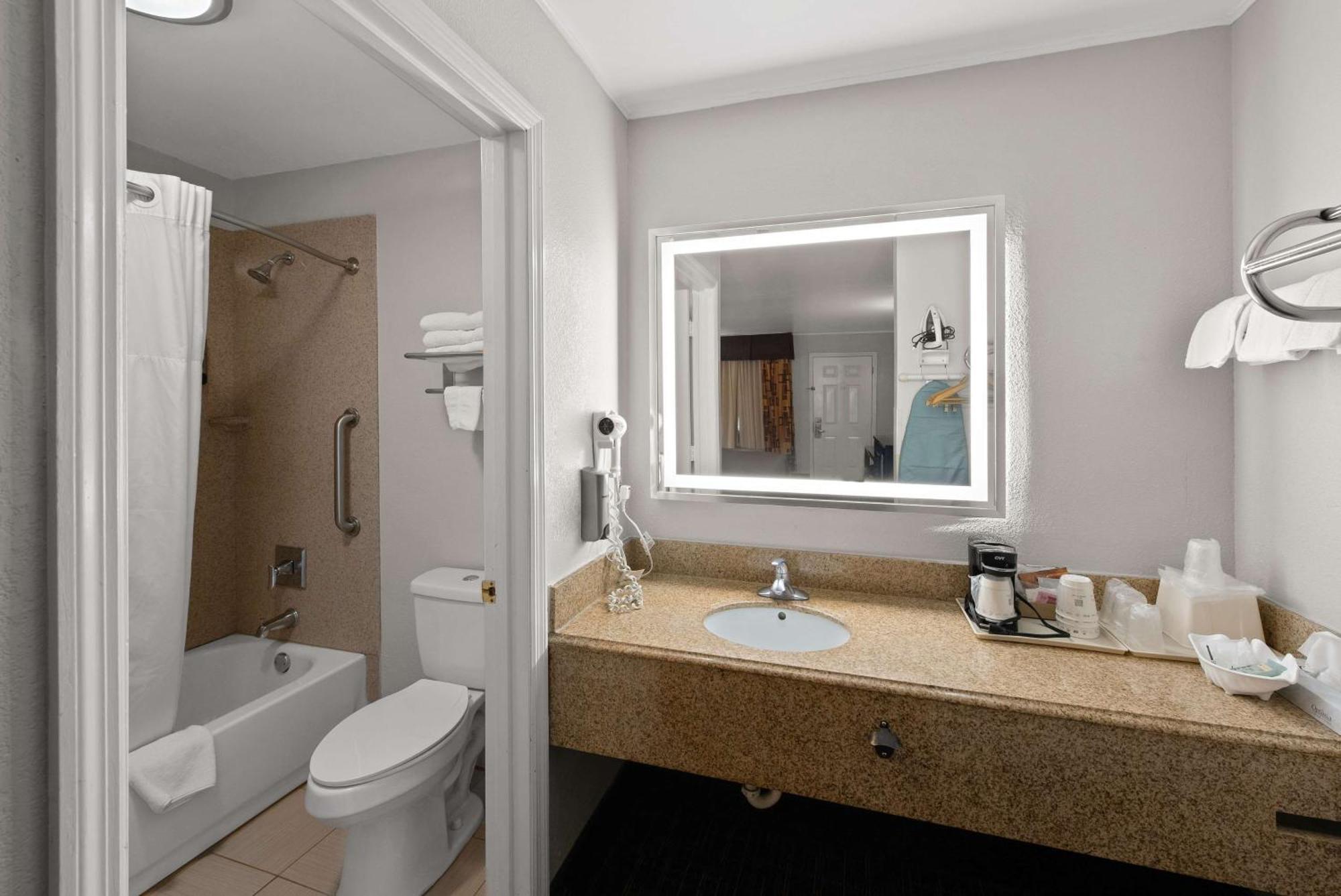 Best Western Executive Inn Grove City Dış mekan fotoğraf